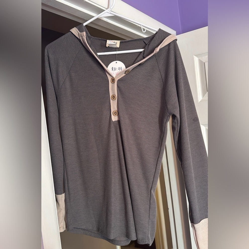 NWT Small thin thermal hoodie top 🤩